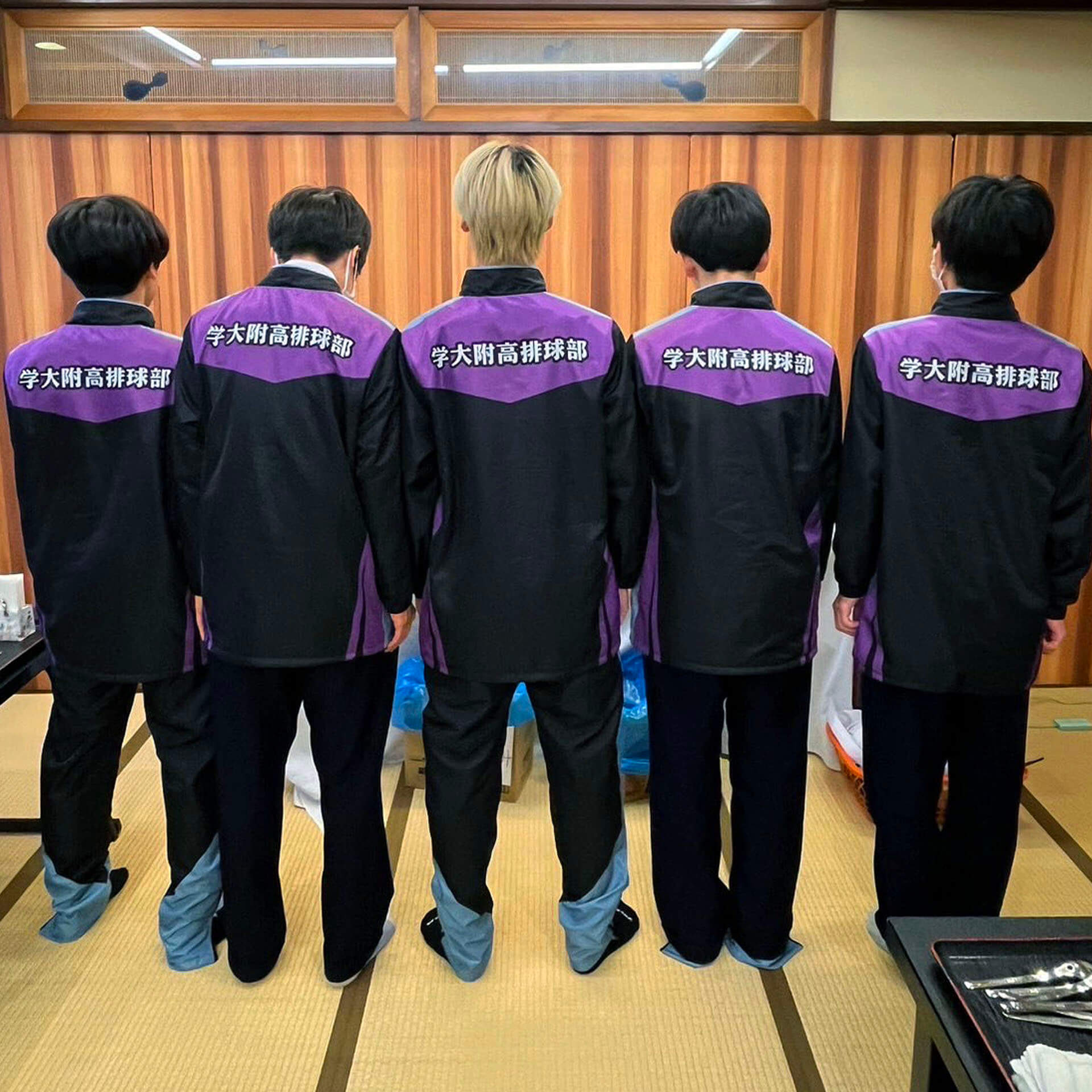 東京学芸大学附属高等学校男子バレーボール部のオリジナルウインドブレーカー_02